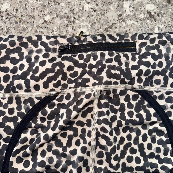 Lululemon Pedal To The Medal 7/8 Tight *Full-On Luxtreme - Size 4 🌟👟 - Picture 3 of 14